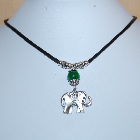 Elephant Necklace,Jade Bead,Elephant Chocker Necklace,Choker Necklace,Elephant - Picture 1 of 4